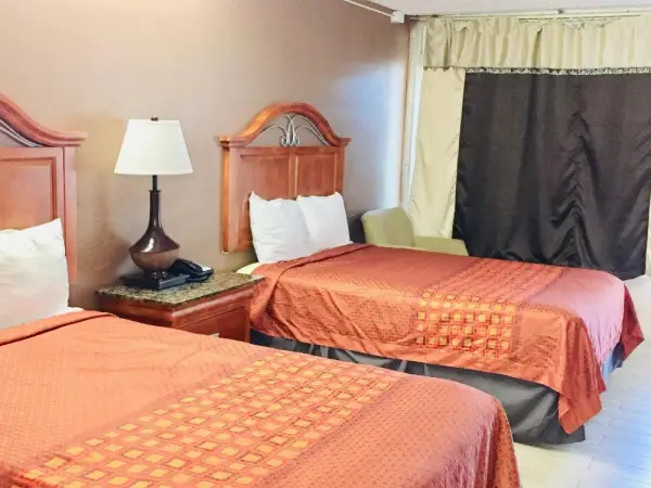 Masters Inn 4