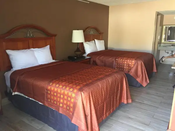 Masters Inn 5